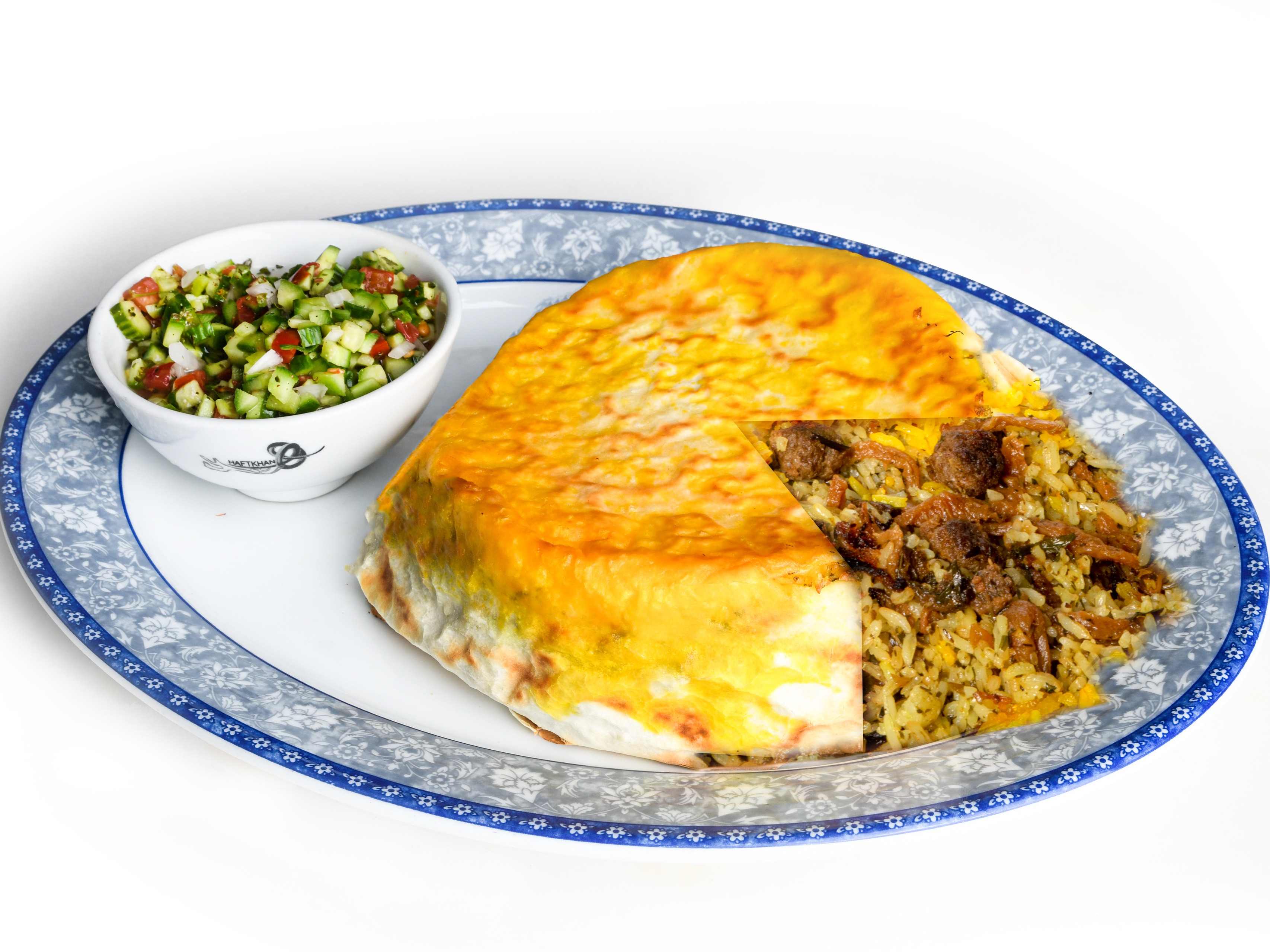 کلم پلو با سالاد شیرازی