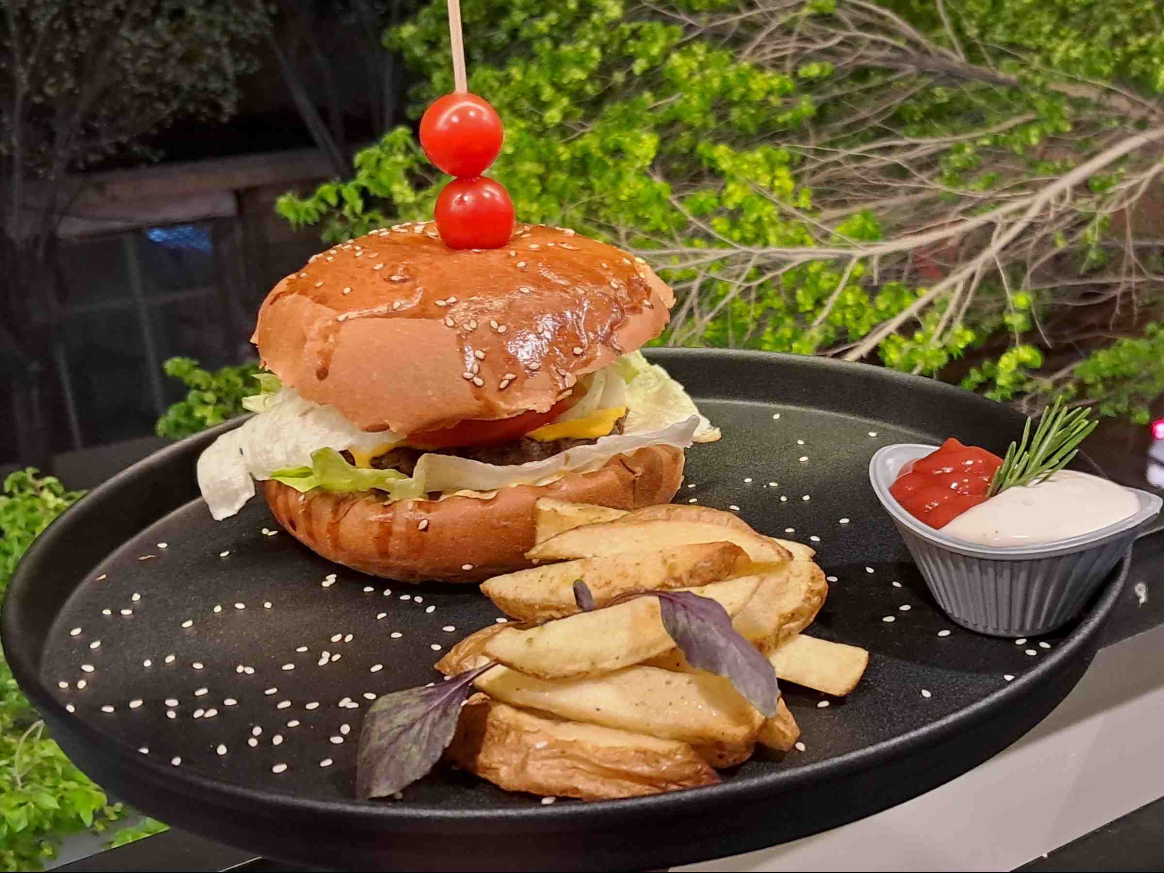 برگر مخصوص ژیوان