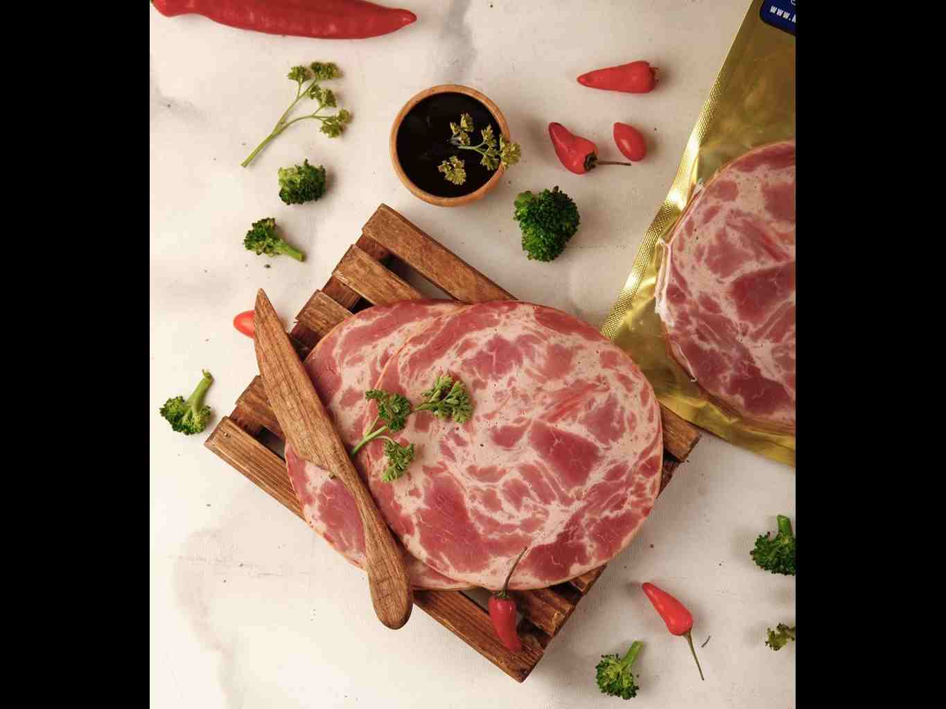 ژامبون گوشت تنوری 90%میکائیلیان(1000g)