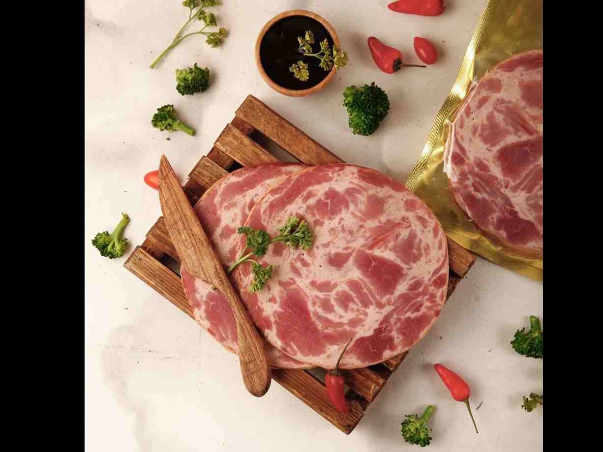 ژامبون گوشت تنوری 90%میکائیلیان(500g)
