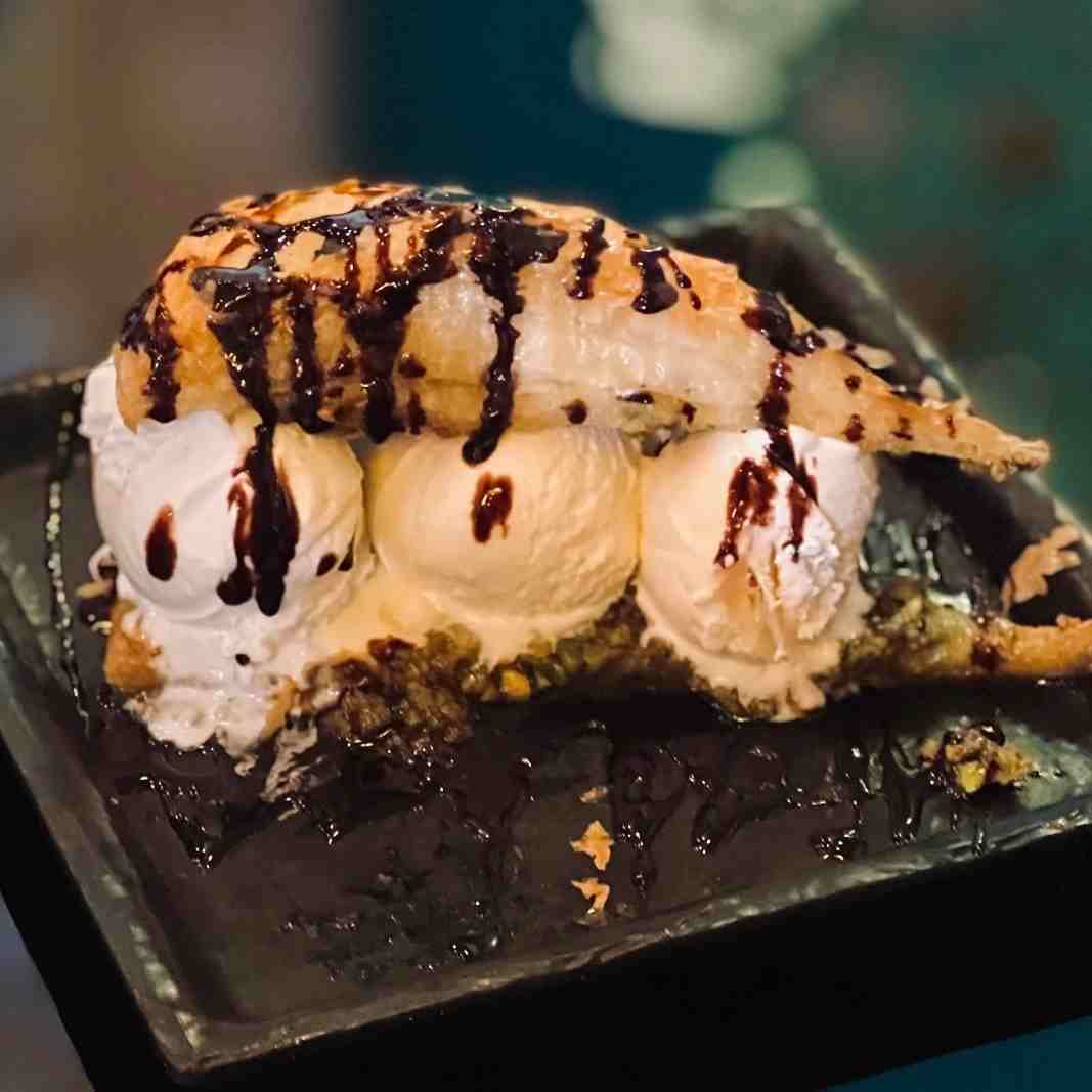 باقلوا با بستنی