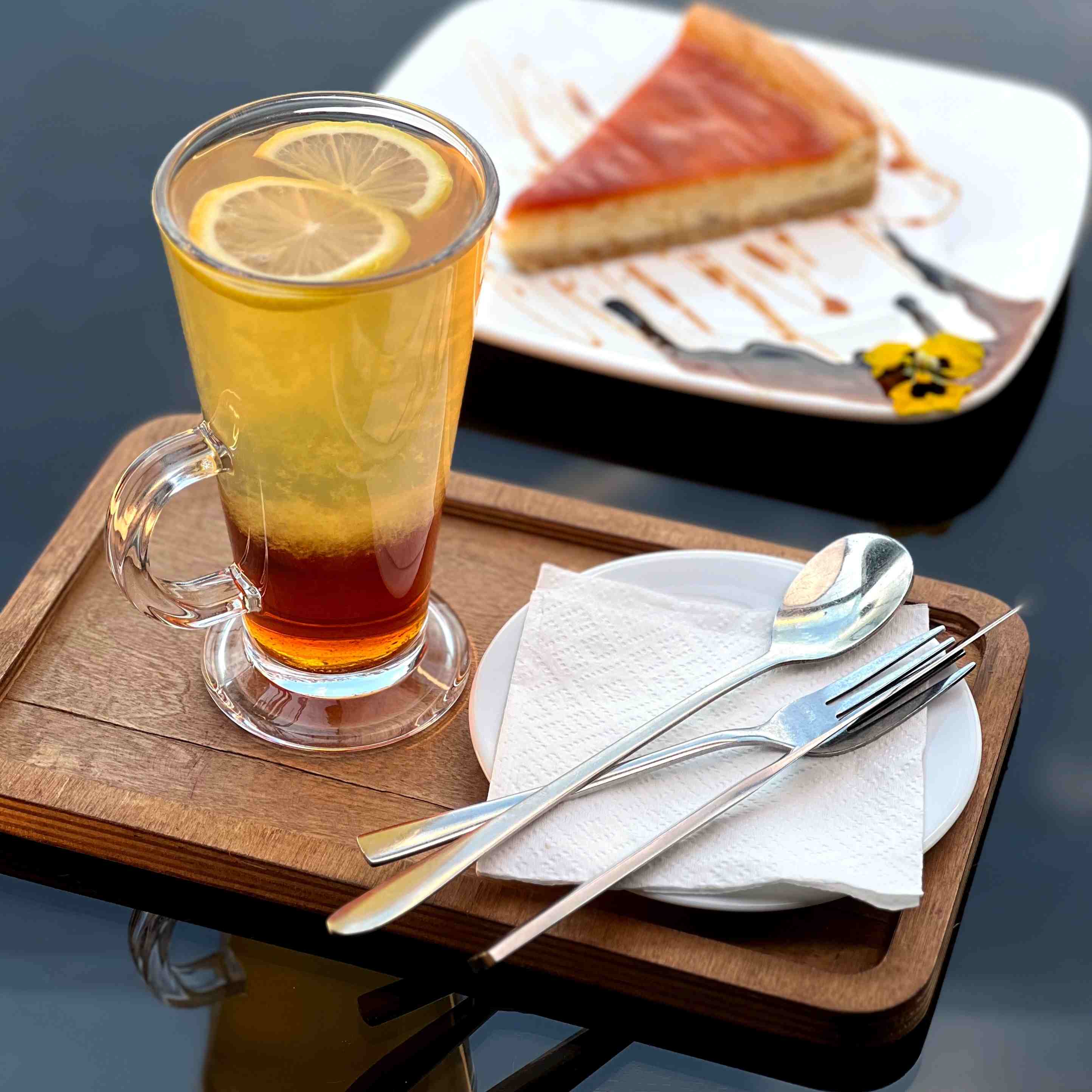 چای لیمو عسل زنجبیل