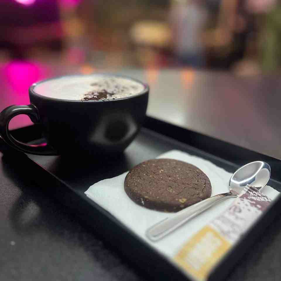 شیر عسل دارچین