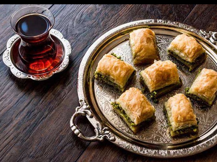 چای و باقلوا