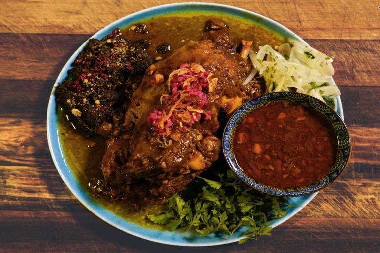 خوراک اردک محلی (سیر و انار)2 نفره