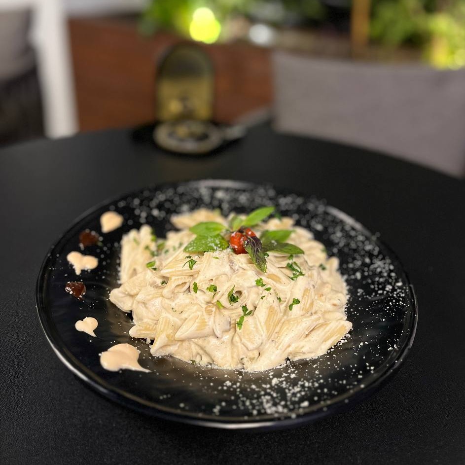 چیکن آلفردو