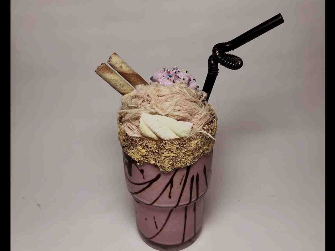 شیک توت فرنگی