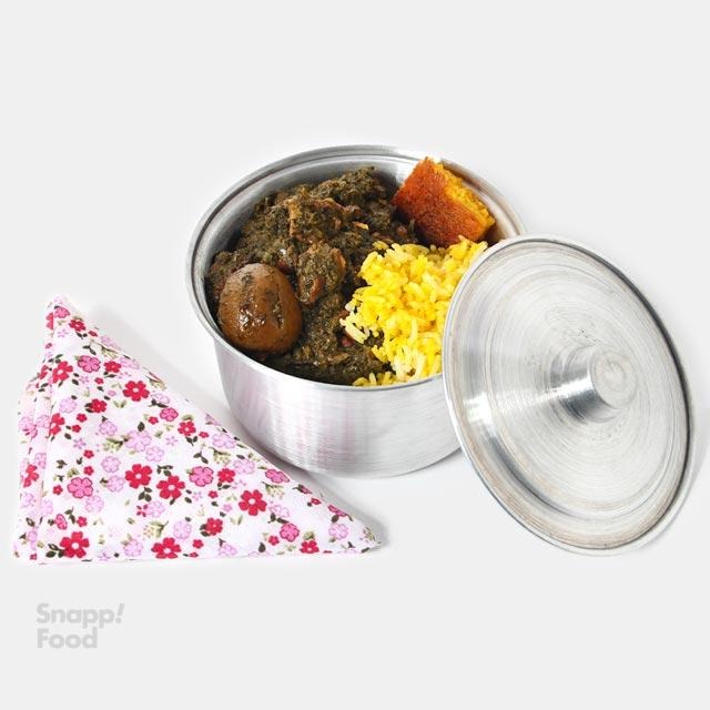 چلو خورشت قورمه سبزی در دیگ دلبر