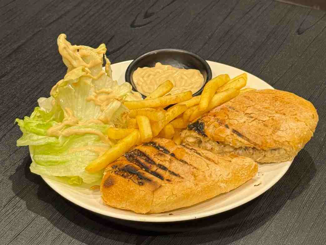 چاباتا چیکن آلفردو