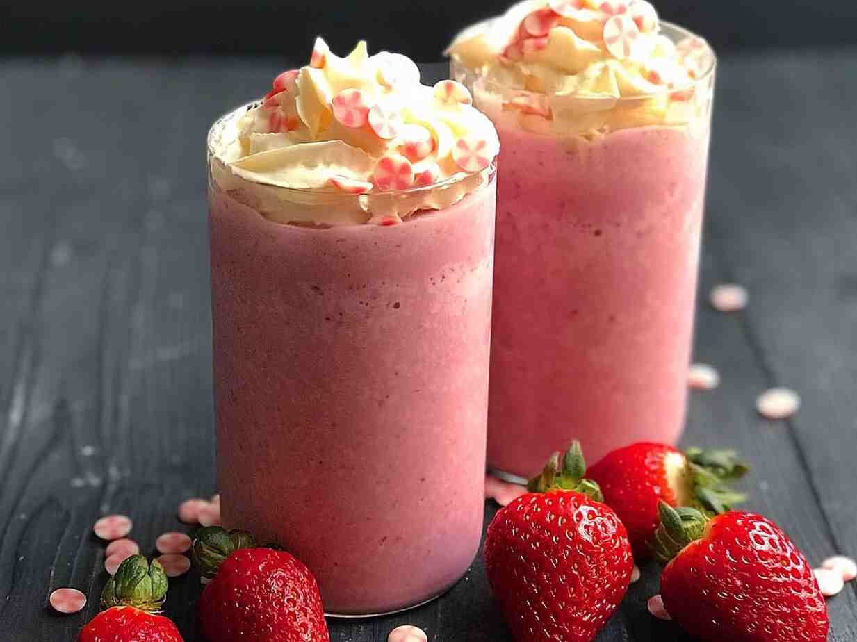 شیک توت فرنگی