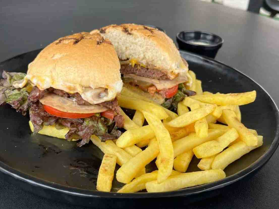 برگر مخصوص رد نایت