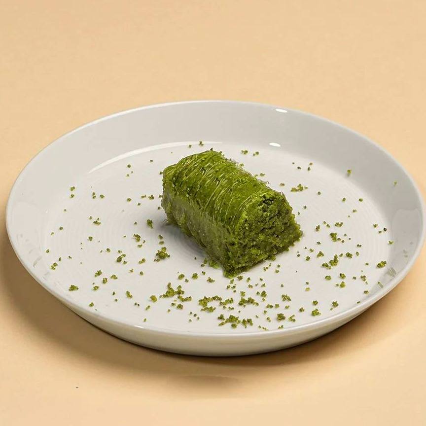 رول پسته