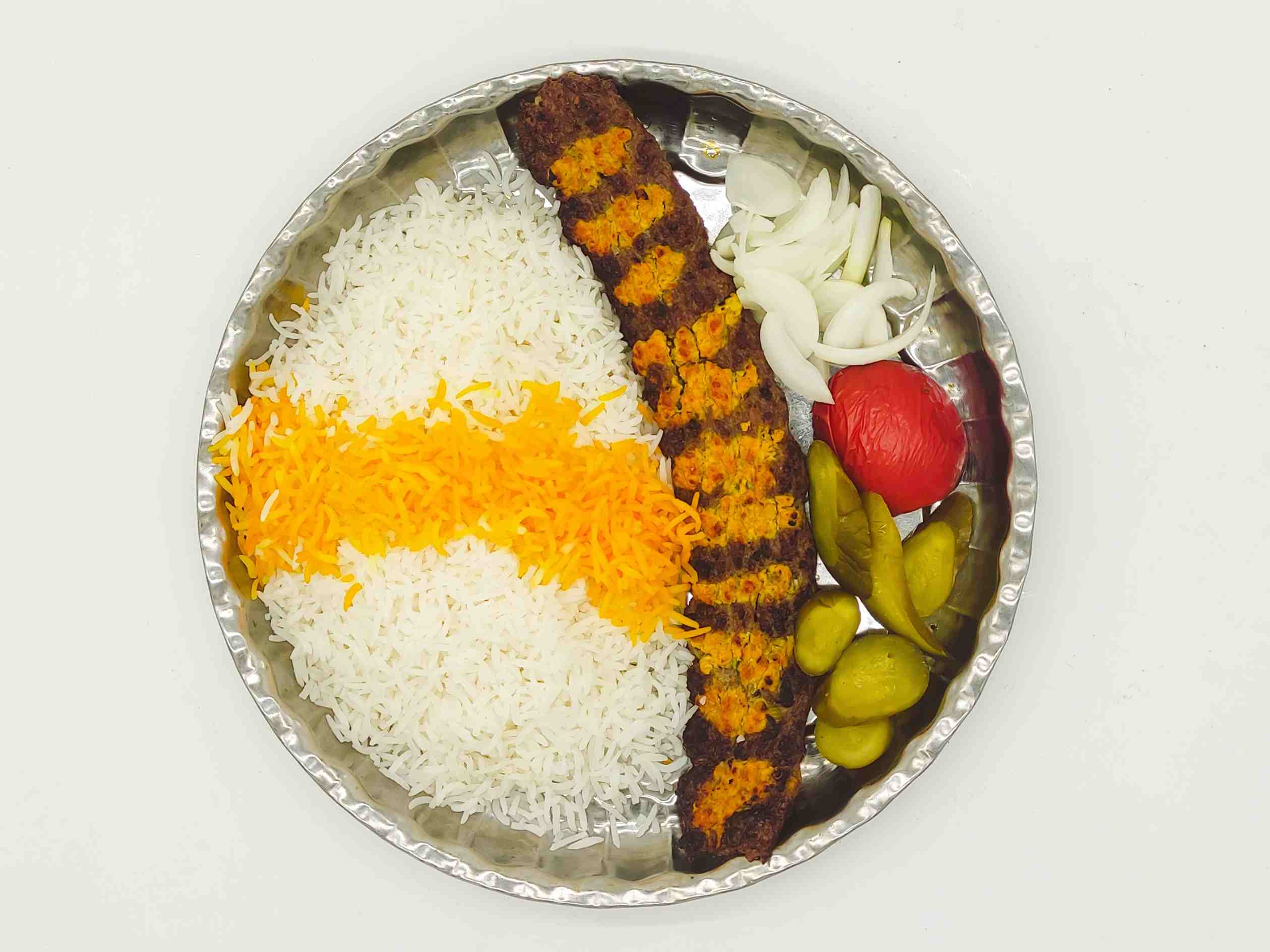 چلو کباب کوبیده نگینی
