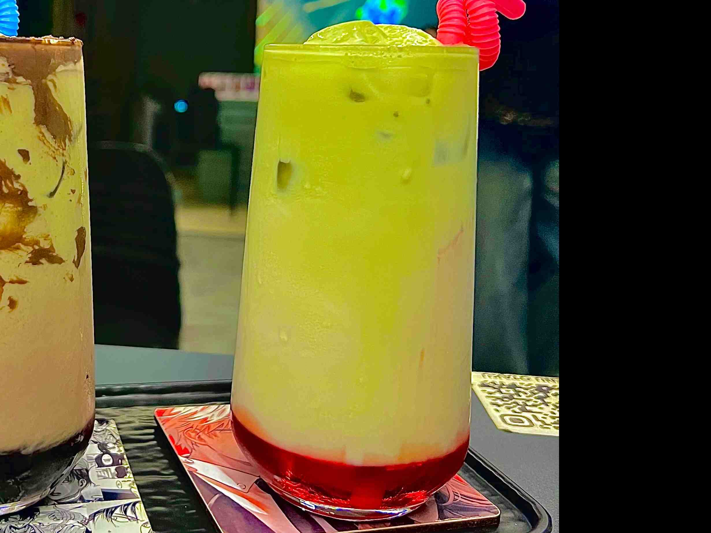 ماچا لته توت فرنگی