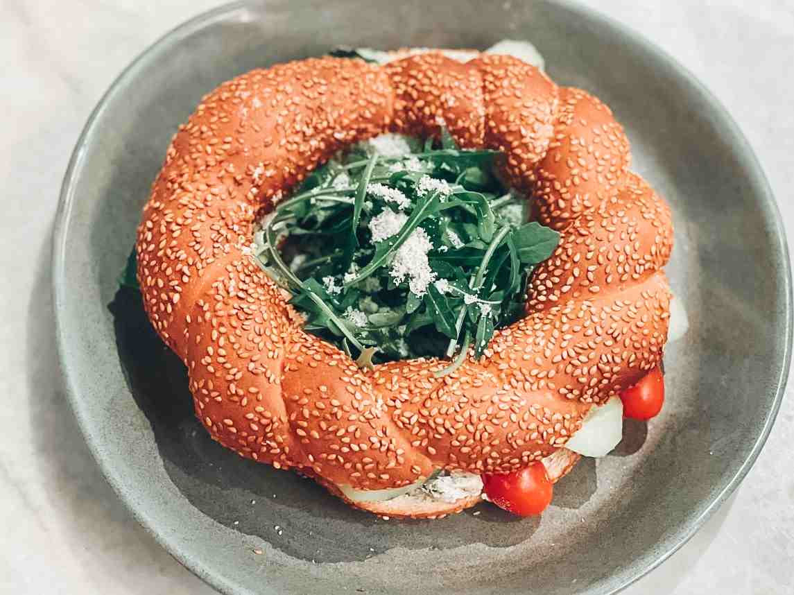 سیمیت پنیر و گردو