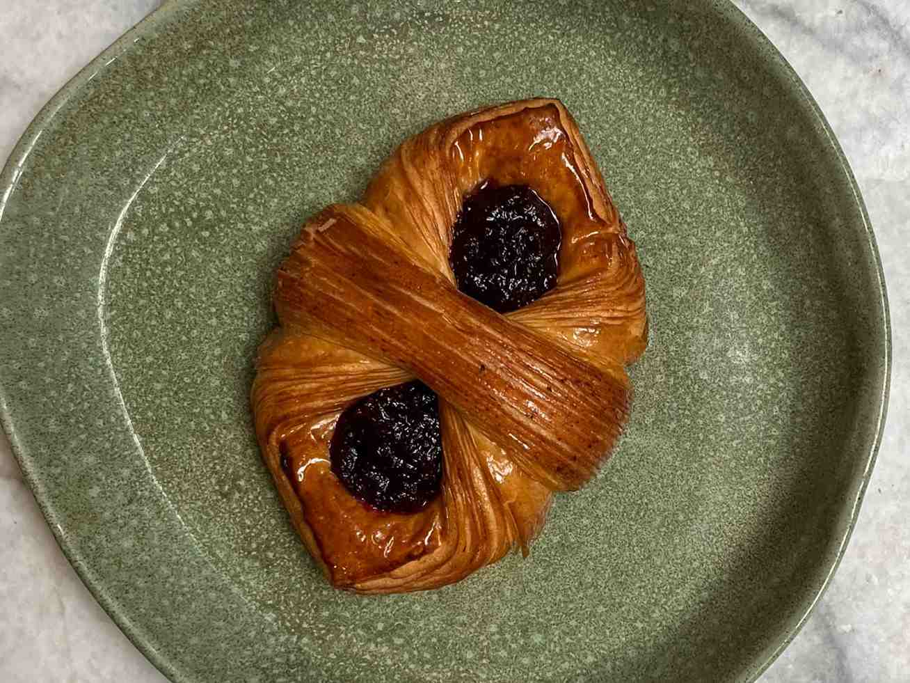 دنیش آلبالو
