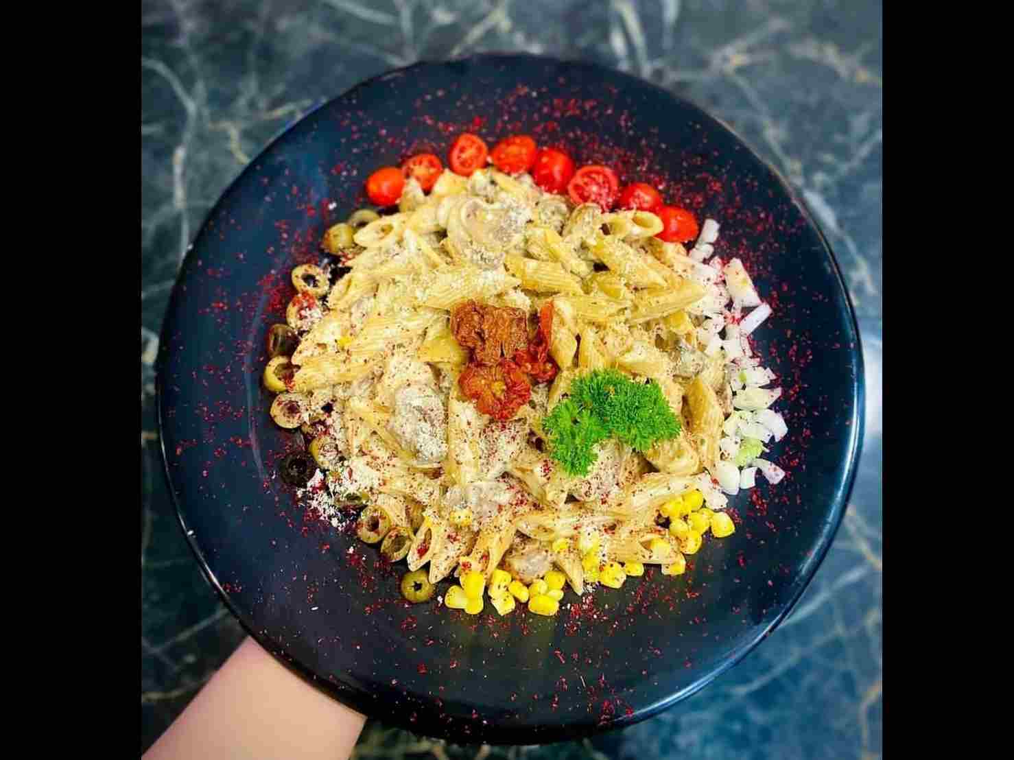 پاستا بیف چیکن آلفردو
