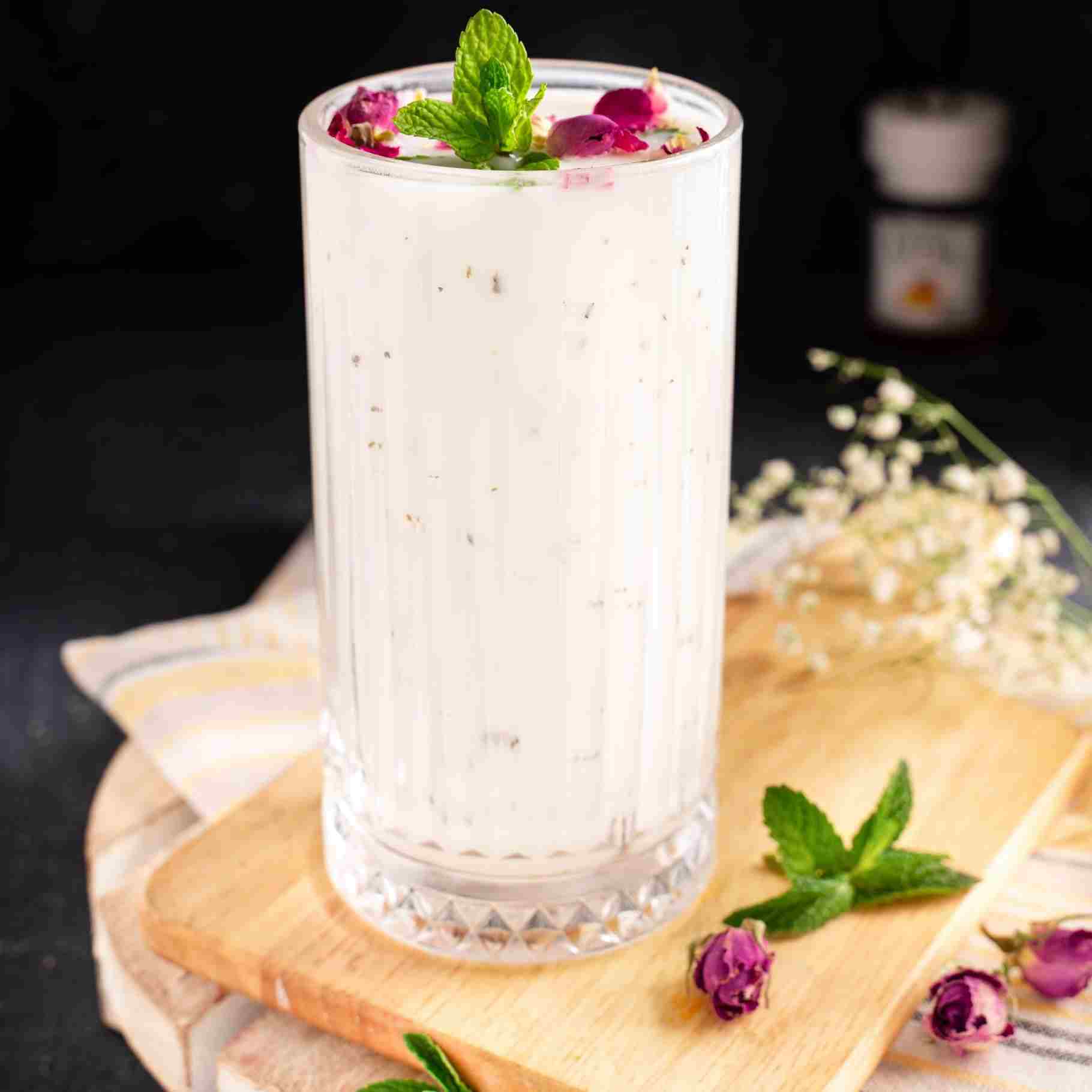 دوغ نعنا با گل محمدی