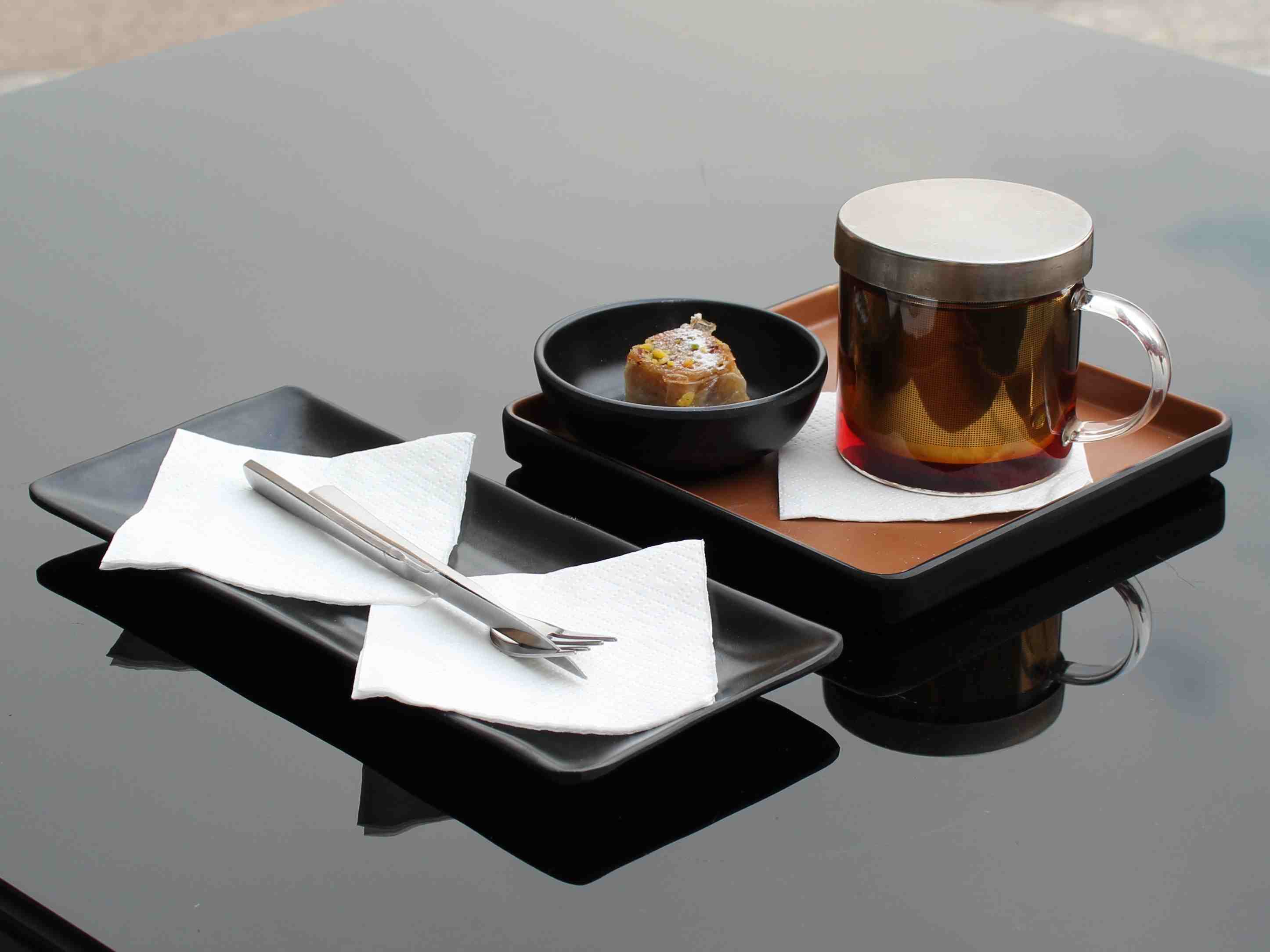 چای و باقلوا