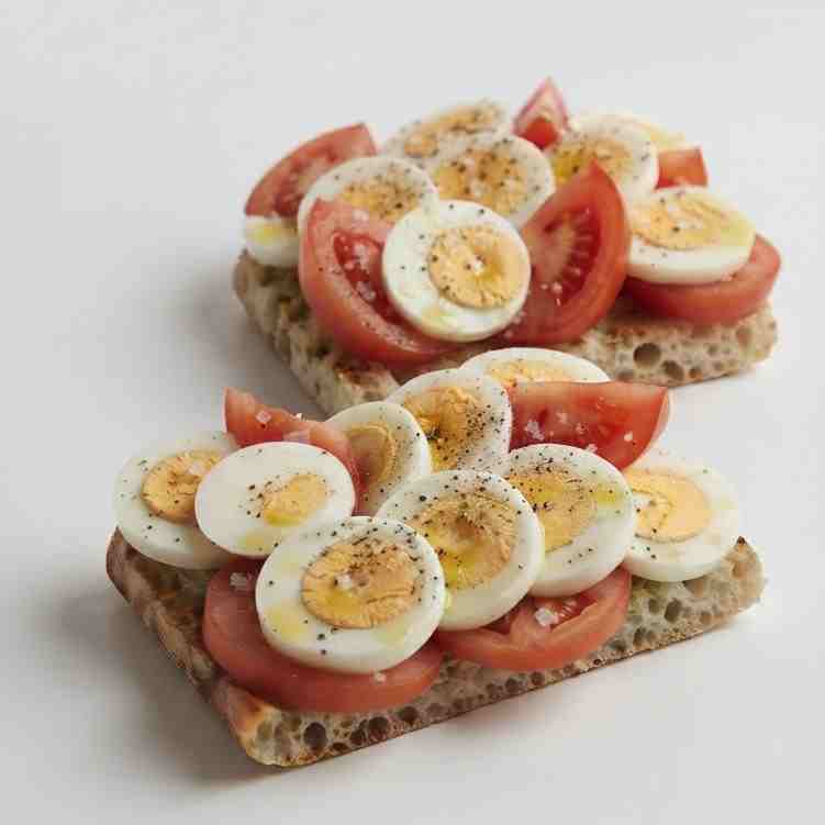 تست تخم مرغ و گوجه