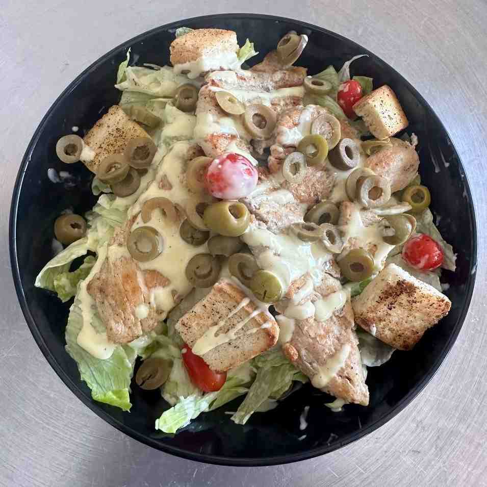 سزار با مرغ گریل