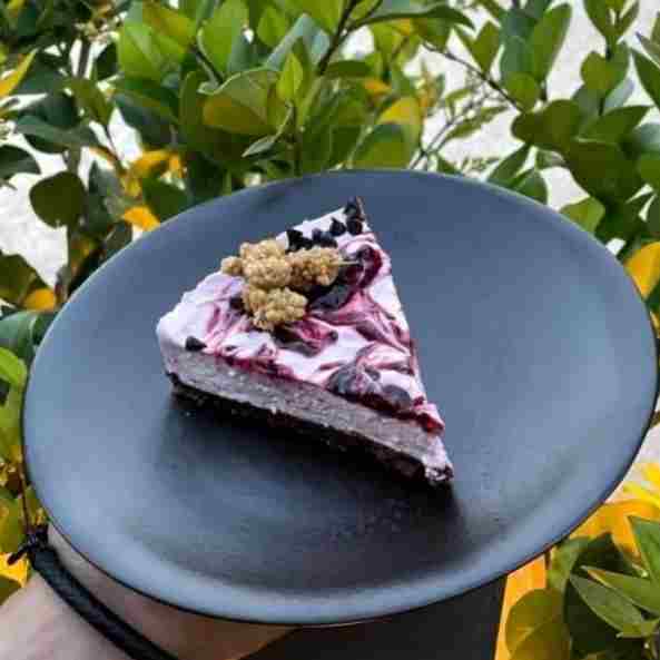 چیز کیک شاه توت