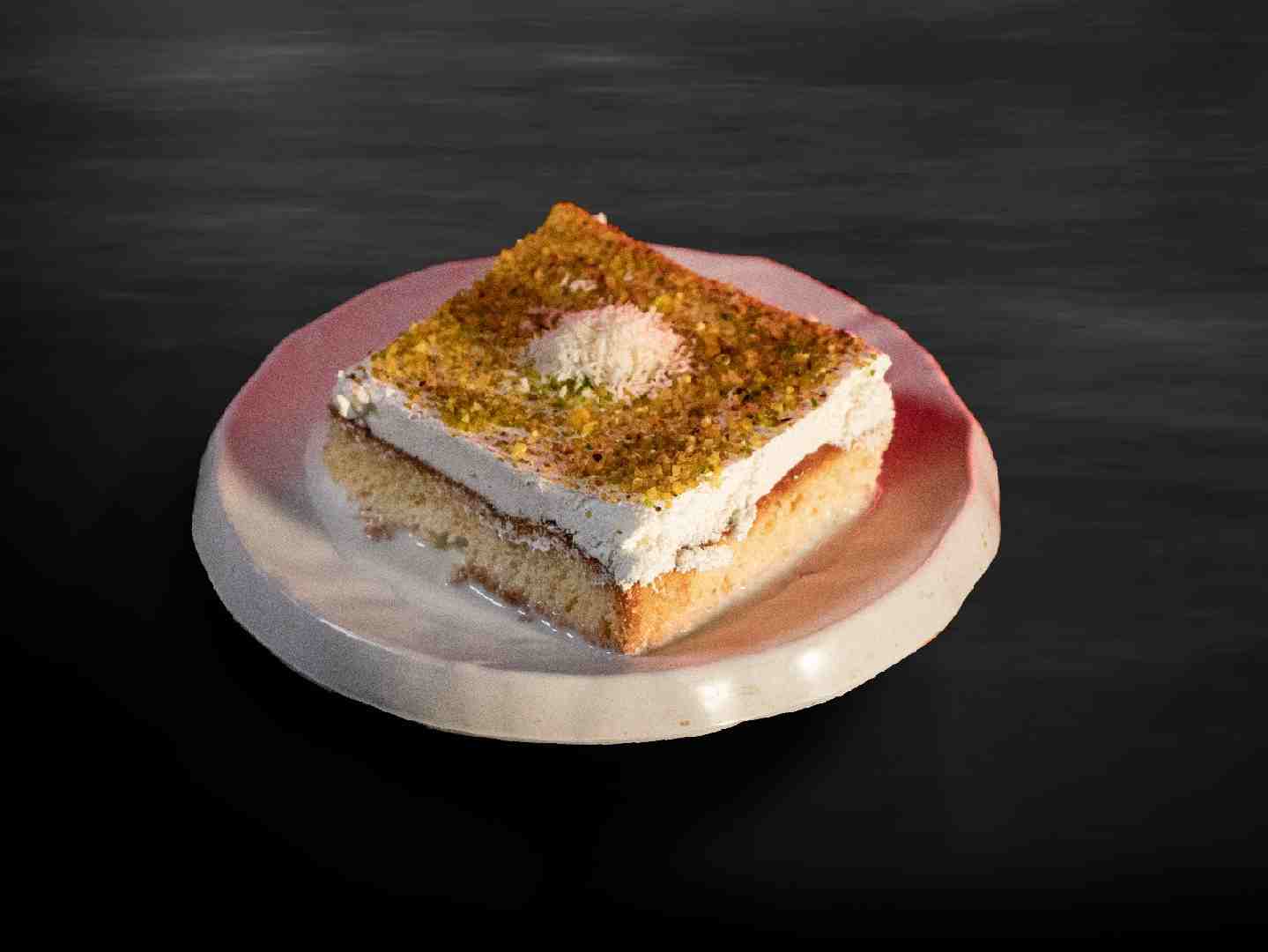 کیک سه شیر پسته