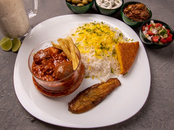 چلو خورشت قیمه (ران گوسفندی)