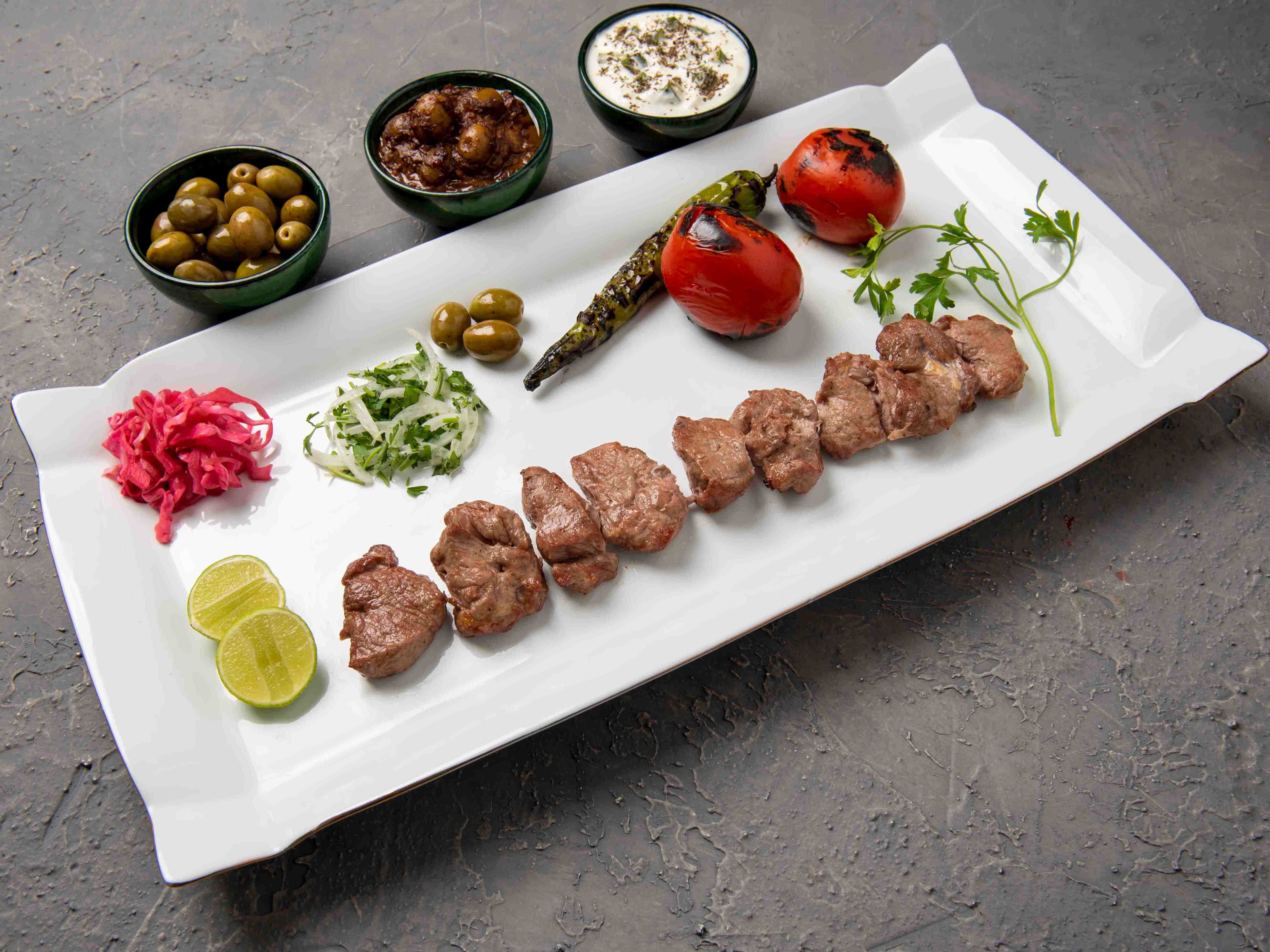 چلو کباب چنجه (راسته گوسفندی)