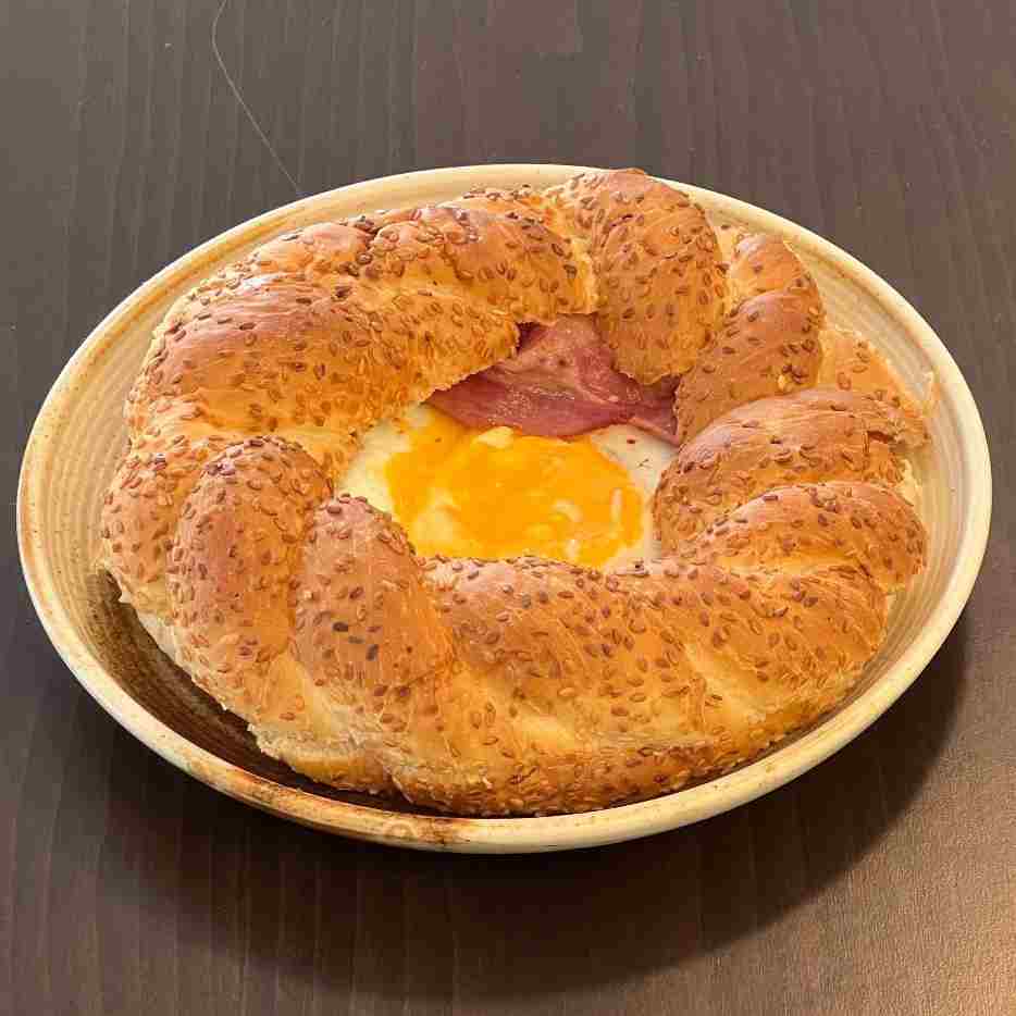 سیمیت تخم مرغ و بیکن