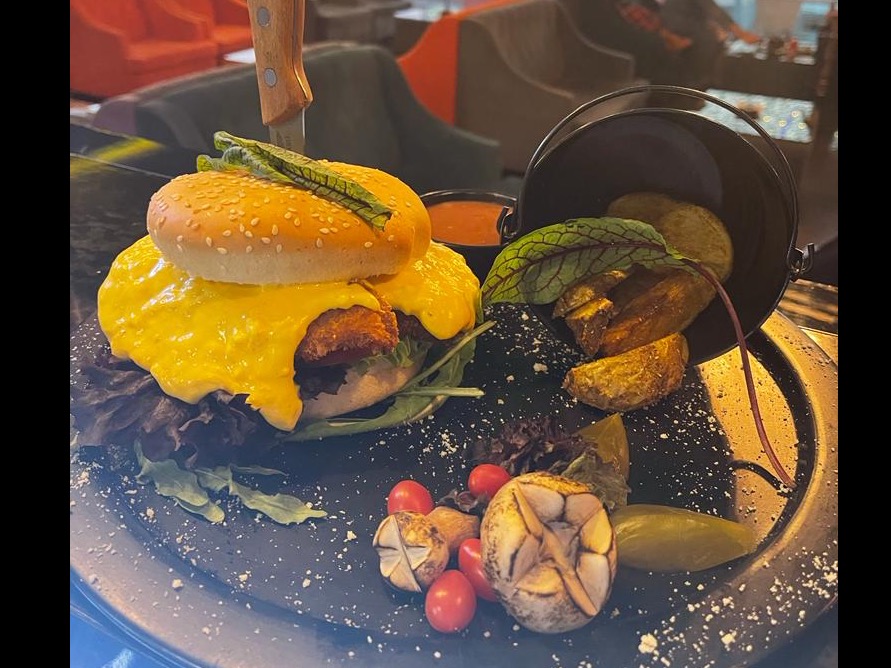 چیکن برگر