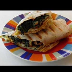 EGGS AND SPINACH
