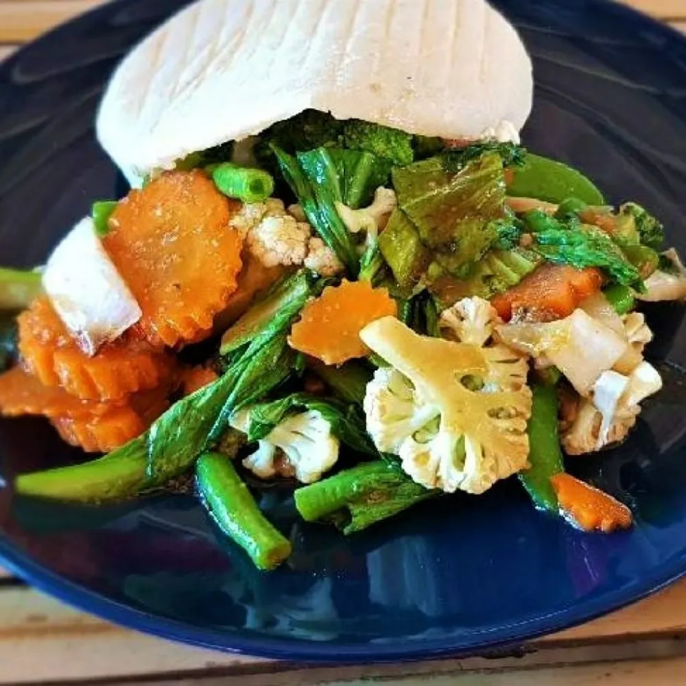 VEGGIES FETA PITA