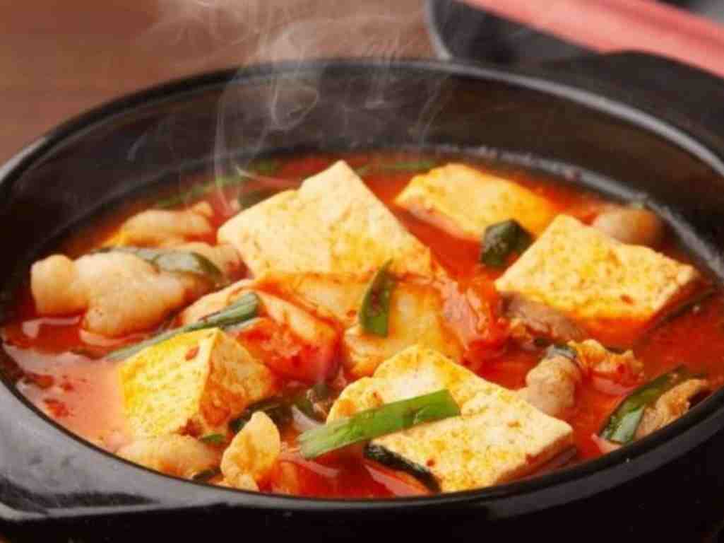 سوپ کیم چی گوشت