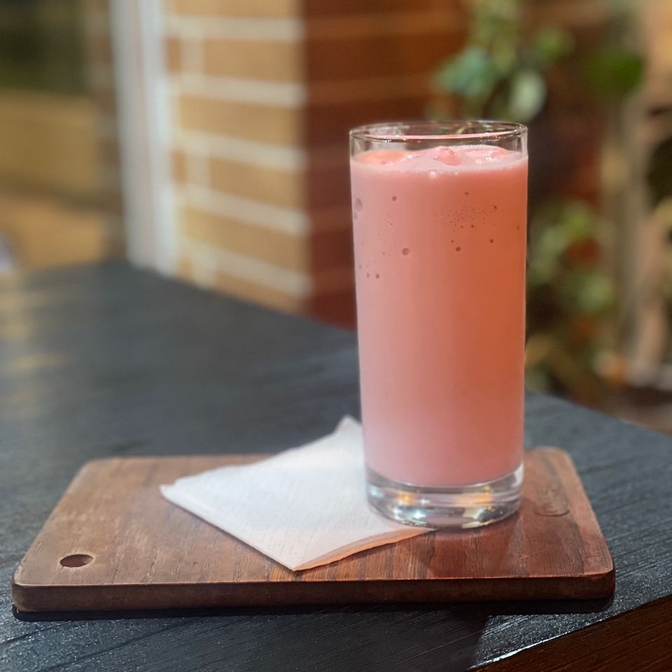 شیک توت‌فرنگی