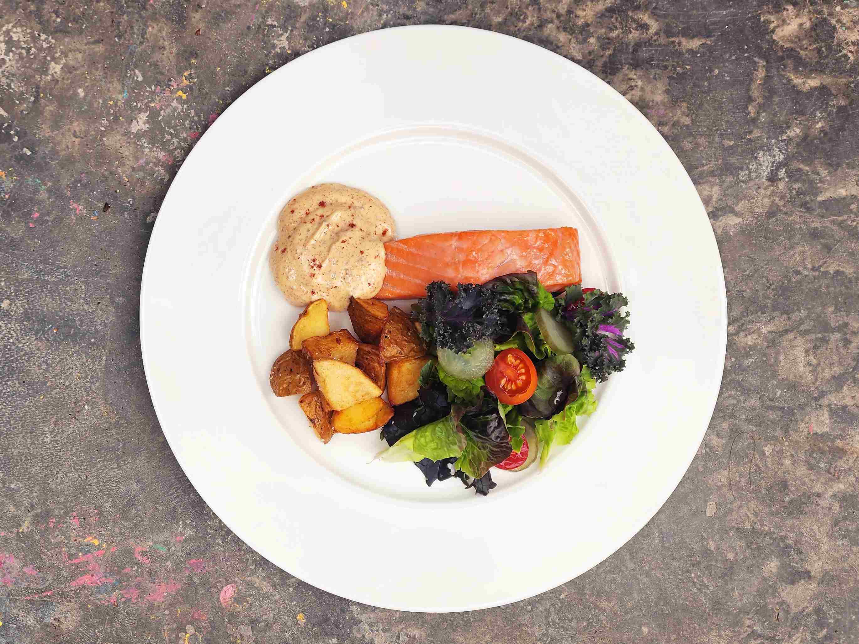 سلمن با سس سماق/ Salmon with sumac sauce