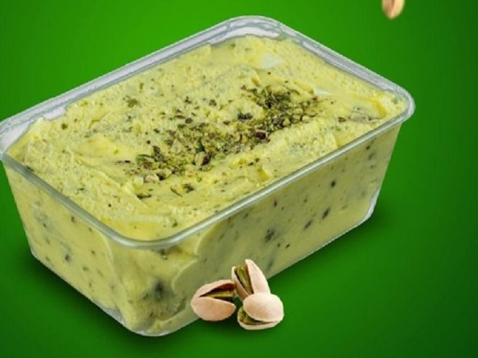 بستنی سنتی زعفرانی ویژه