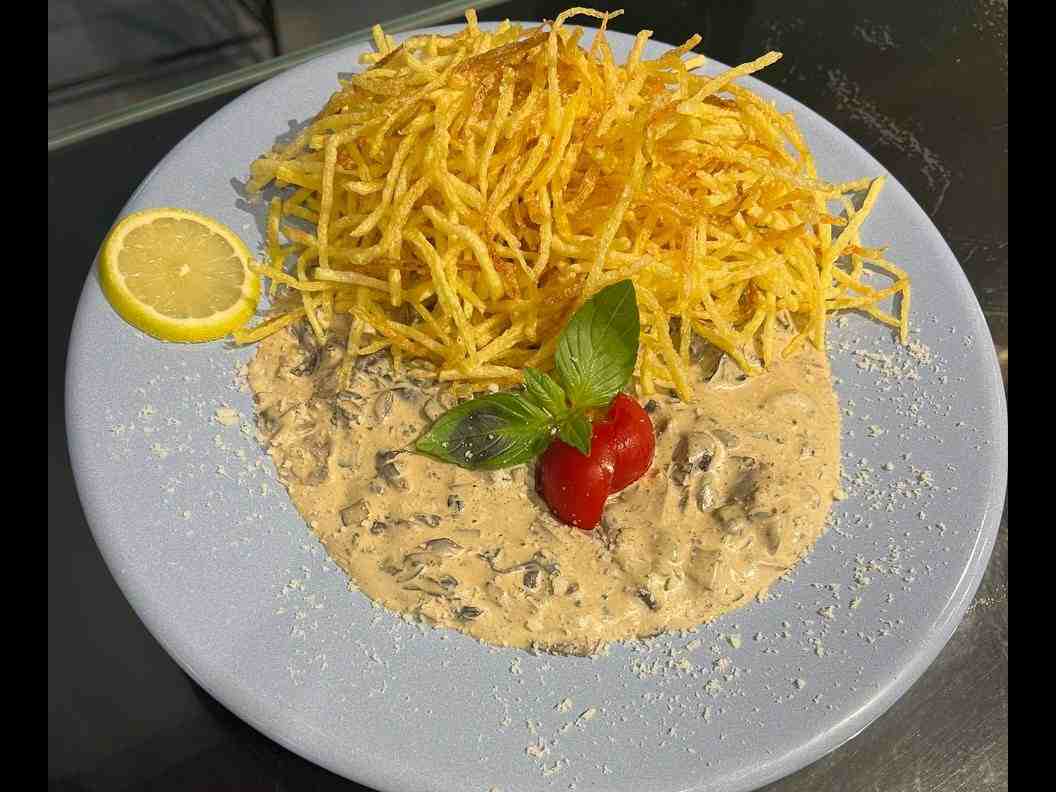 بیف استراگانف- beef stroganoff