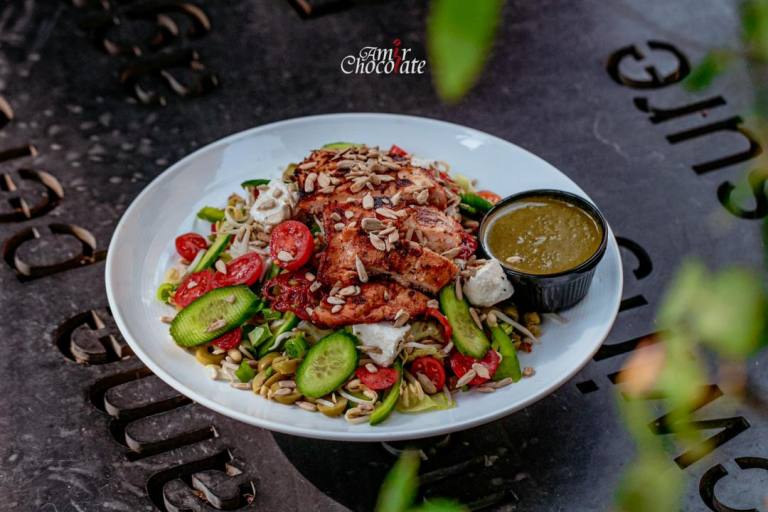 سالاد مخصوص امیر شکلات