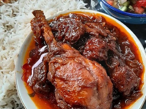 چلو خورشت آلو انار با مرغ