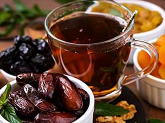 چای-نبات-خرما-شکلات و لواشک (یک نفره)