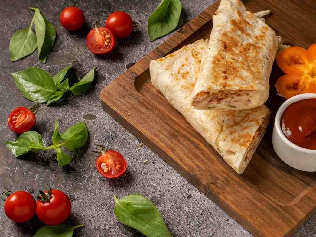 ساندویچ شاورما مرغ( دجاج)