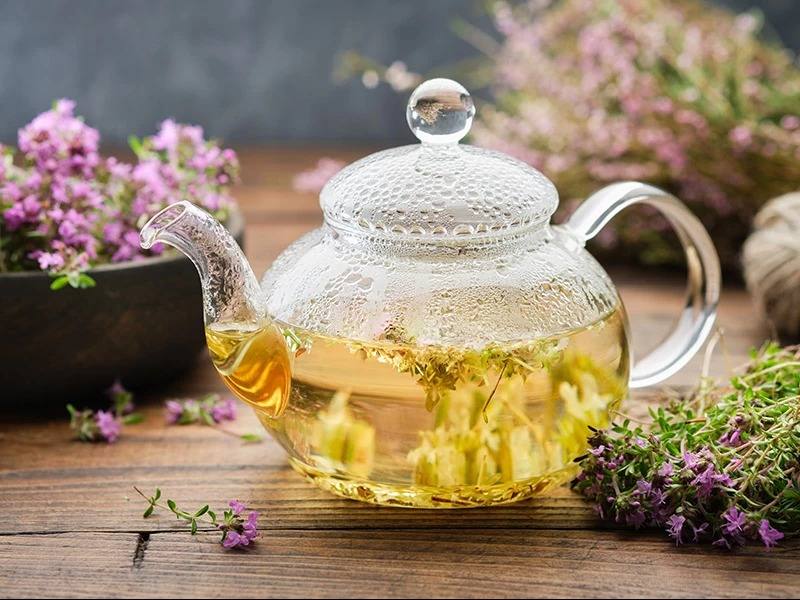 دمنوش آویشن با قوری