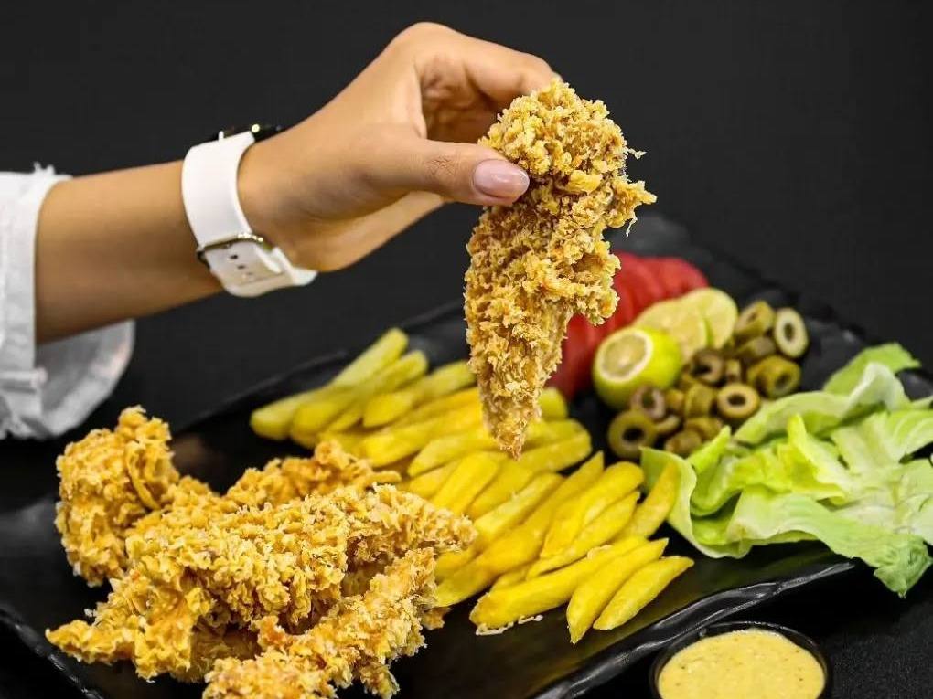 فیله سوخاری 6 تکه همراه با 1 عدد سالاد کاهو