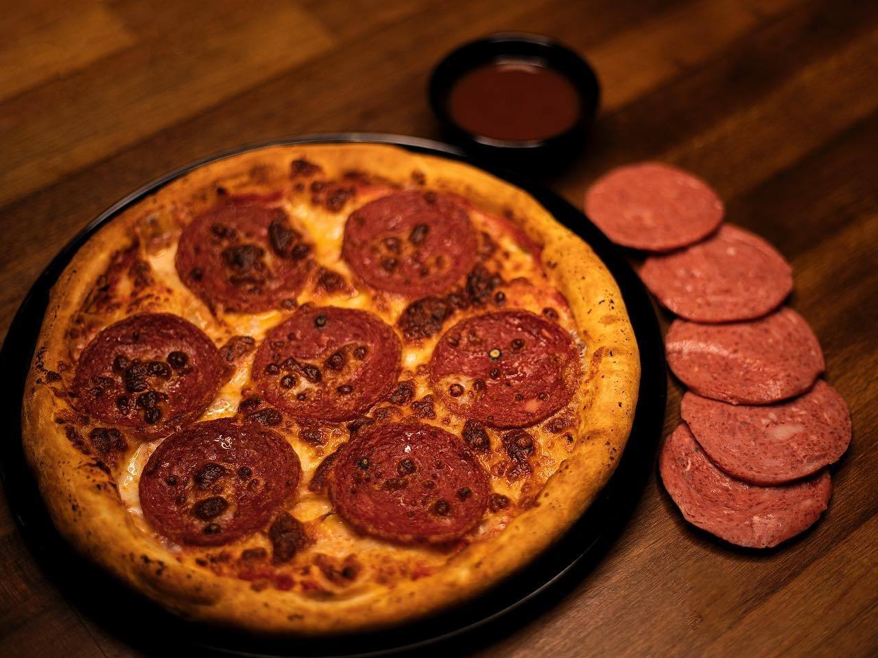 پیتزا پپرونی مینی