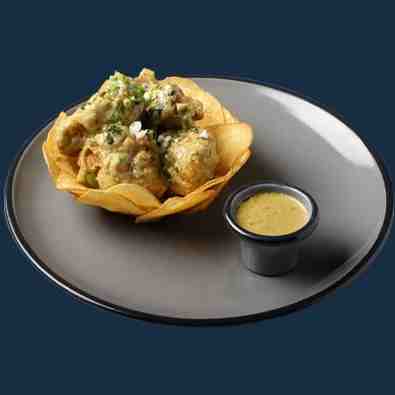 مرغ سوخاری (بایت سینه) با سس پستو خامه