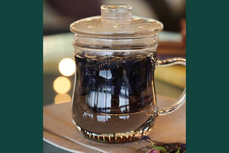 چای سبز و گل گاو زبان