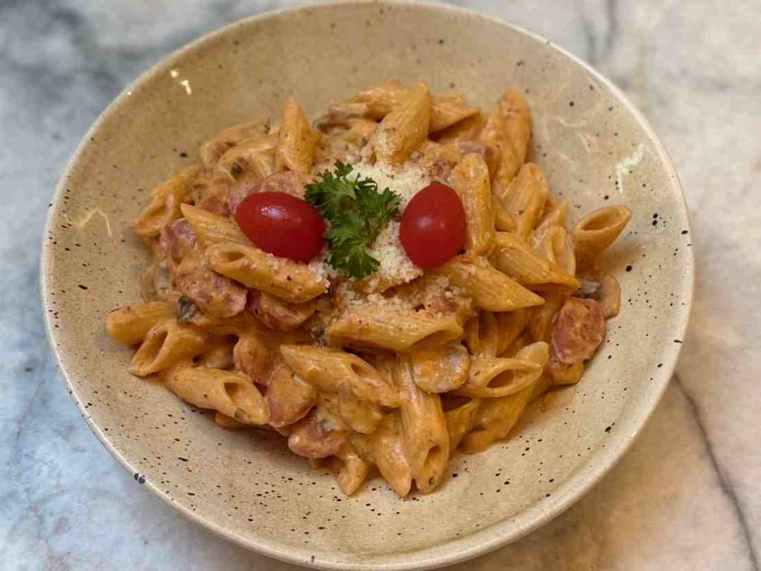 پاستا چوریتسو با سس رز