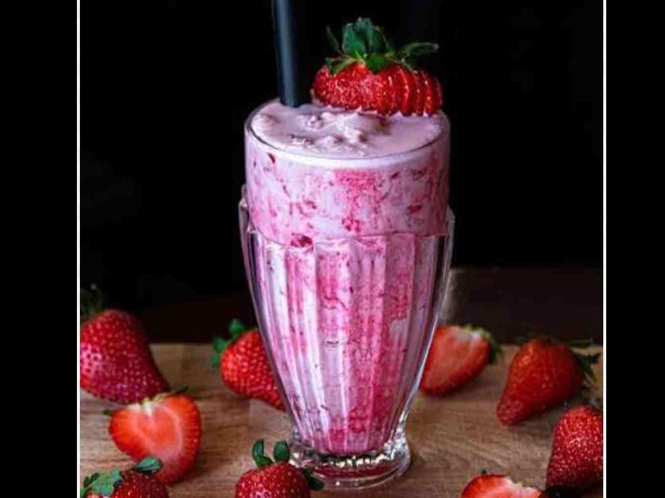 شیک توت فرنگی