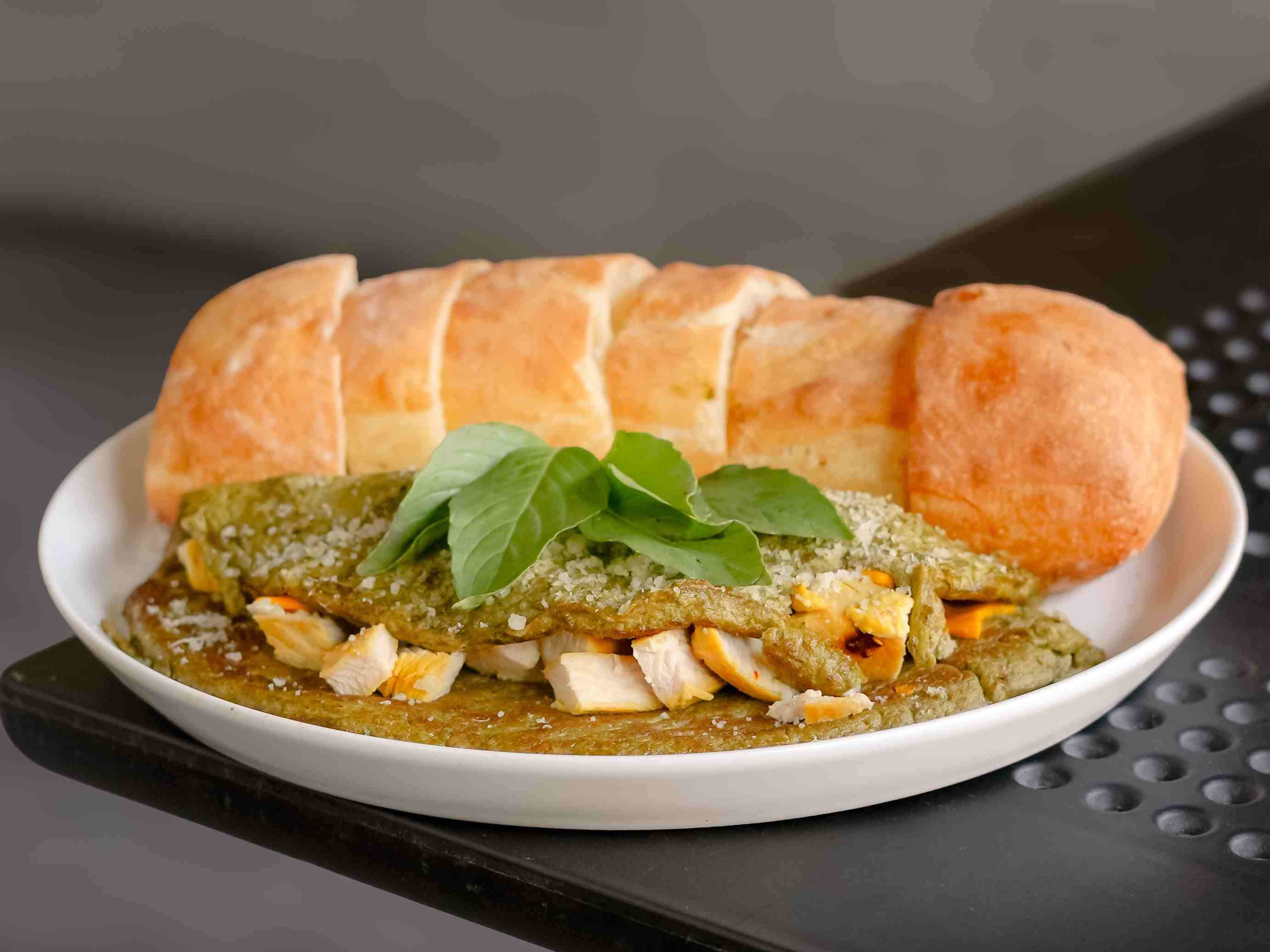 املت مرغ و پستو
